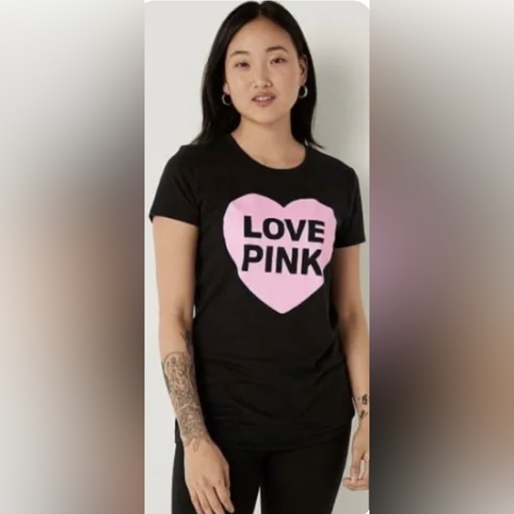 Victoria's Secret Pink Originals Short Sleeve
Campus Tee All size Pink Originals - Picture 3 of 4